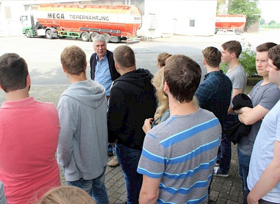 Studenten zu Besuch bei der MEGA Mühle